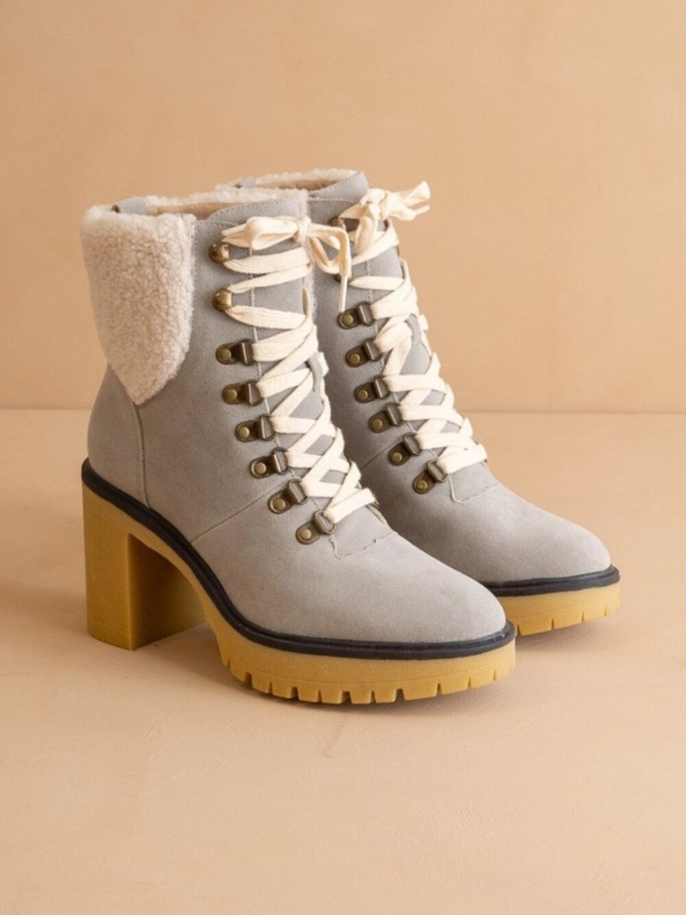 Oasis Society Madilyn Grey Platform Shearling Lace Up Fall Boots NEW